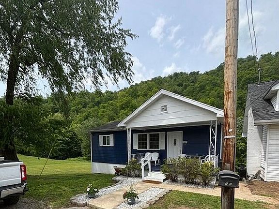 3rd image of 102 Cardinal Dr