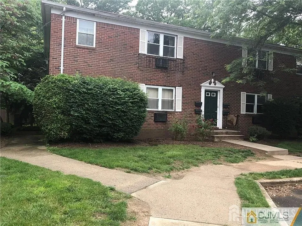 289 Main St #11D
