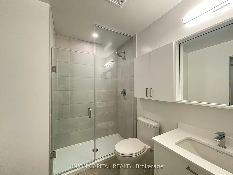 50 Upper Mall Way #1403 — Photo 5
