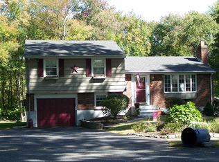 9 Puritan Pl, East Walpole, MA 02032