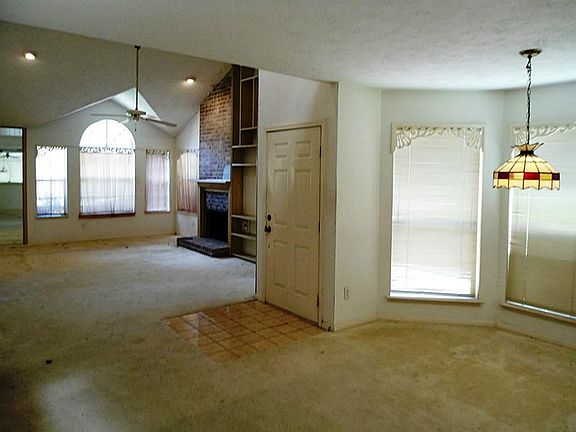 2nd image of 12715 Ashford Hills Dr