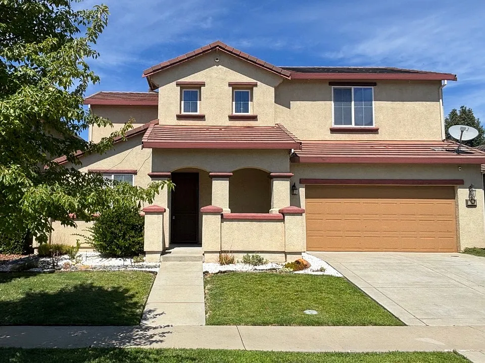 12011 Country Garden Dr