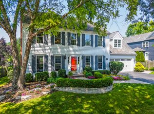 4744 Kings Way N, Gurnee, IL 60031