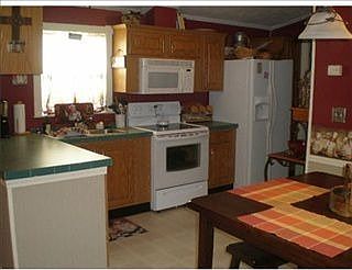 5th image of 240 Eugene Ln