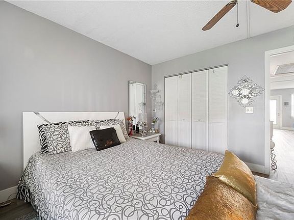 3rd image of 42 Newport Ct #42