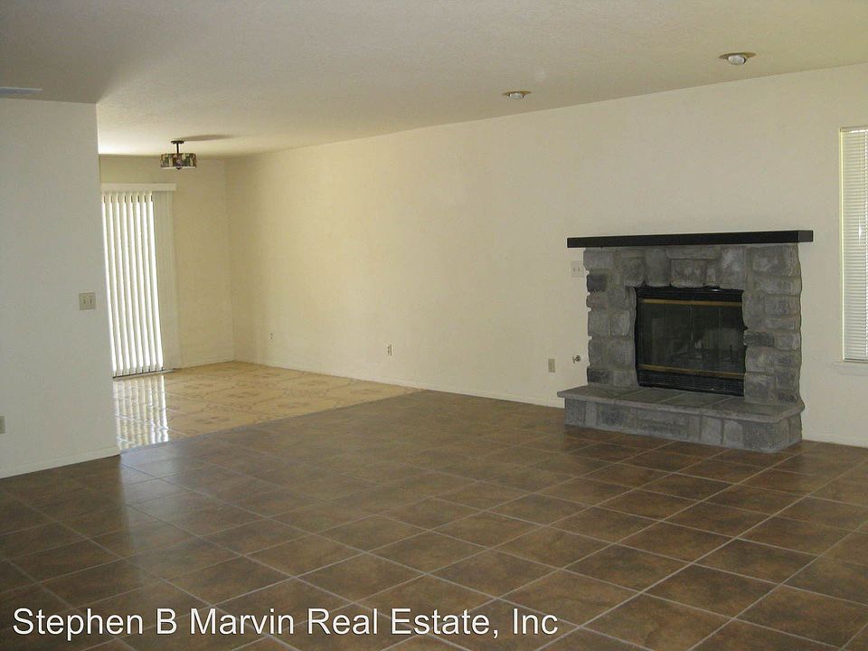 2nd image of 4825 E Avenue R2