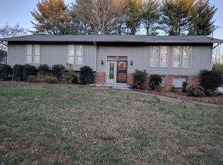 1016 Sanders Rd, Knoxville, TN 37923