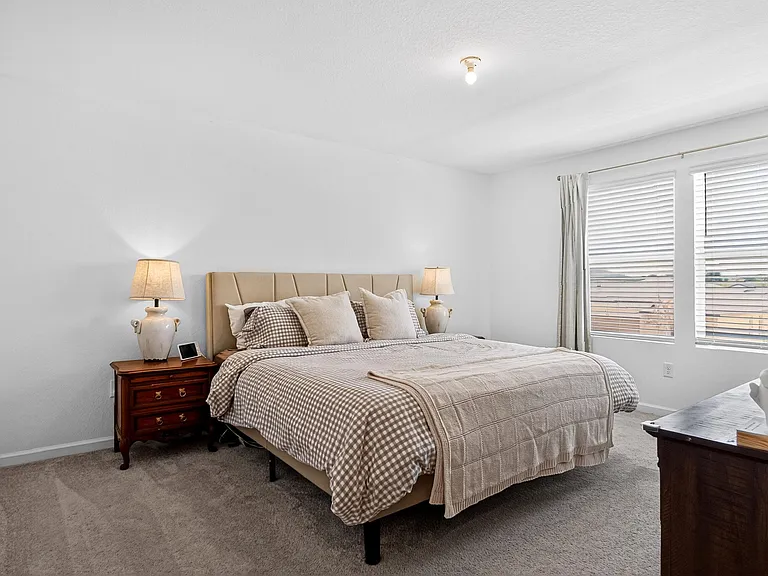 760 Carlyle Way — Photo 11