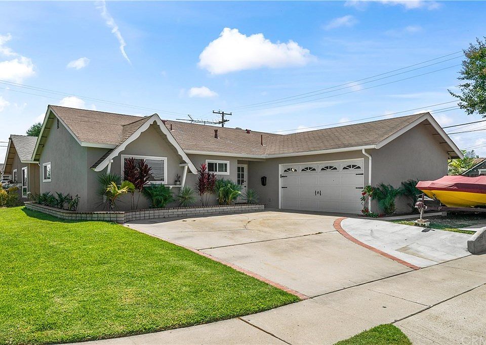 1st image of 7550 Bradley Dr