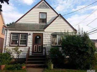 25704 87th Rd, Floral Park, NY 11001