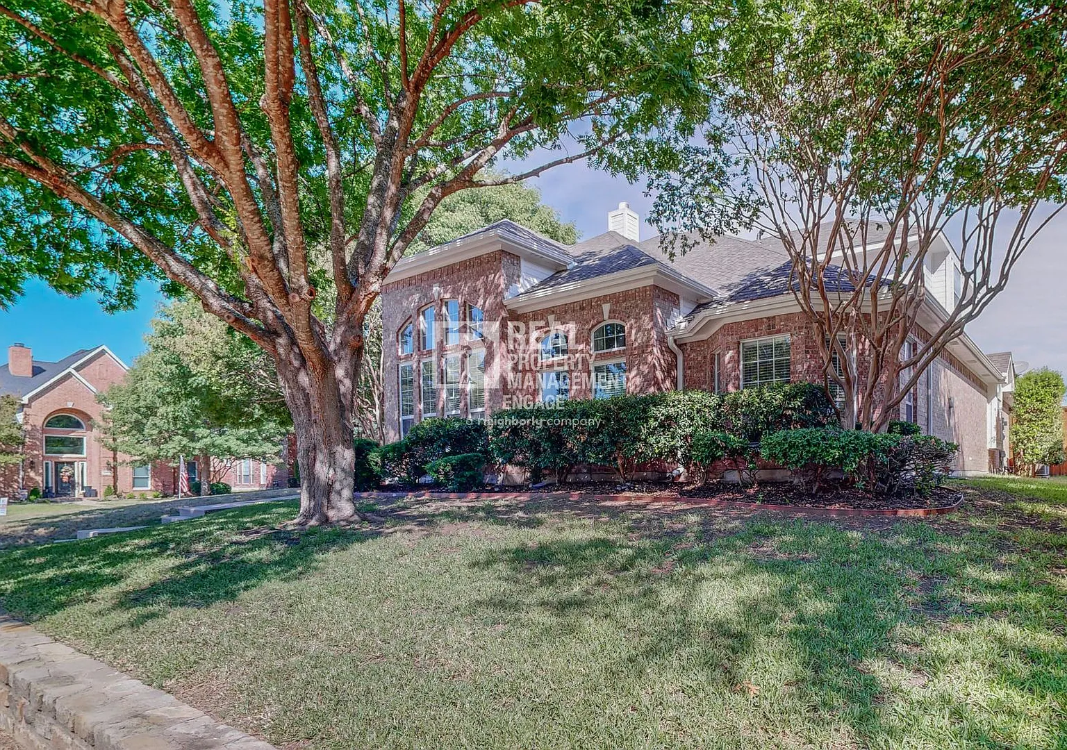 Stunning Home in Watters Crossing in Allen Available for Rent — Photo 2