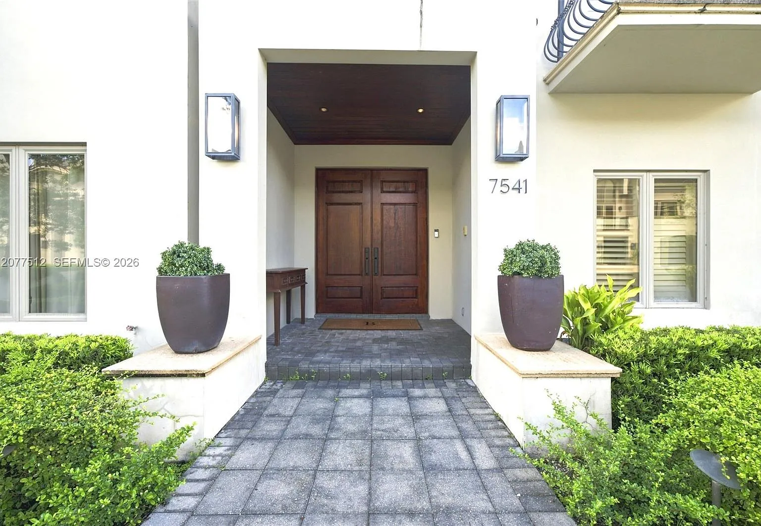 Oak Lane — Photo 2