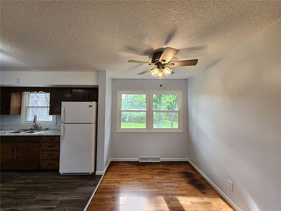 5th image of 2983 S Wheatland Rd