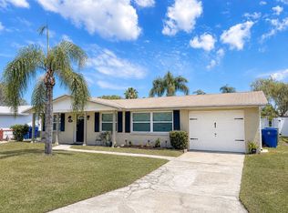 3711 Redwood Dr, Holiday, FL 34691