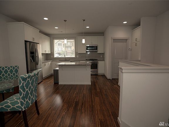 5th image of 23000 NE 8th St Unit F4