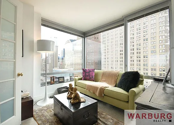 Sold by Warburg | media 2