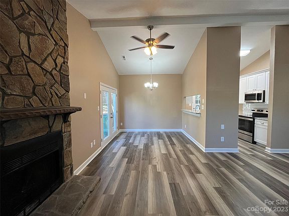 4th image of 9104 Saint Michaels Ln