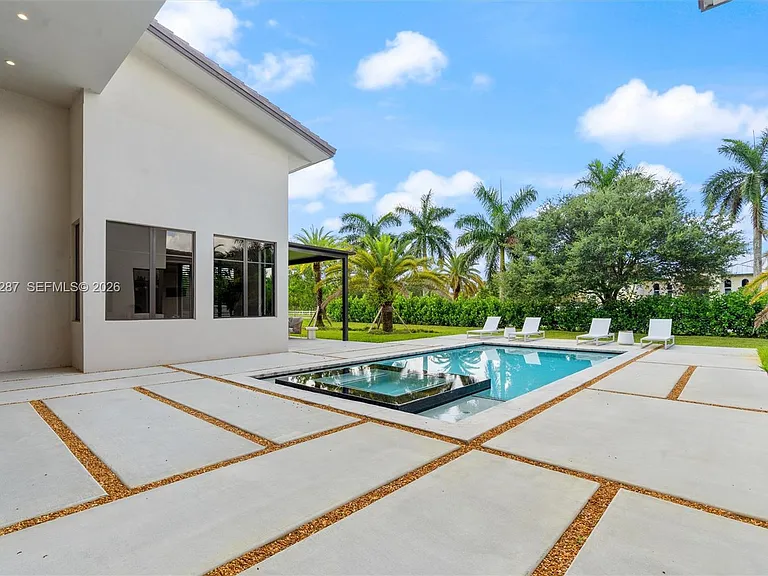 14930 SW 16th Ct — Photo 40