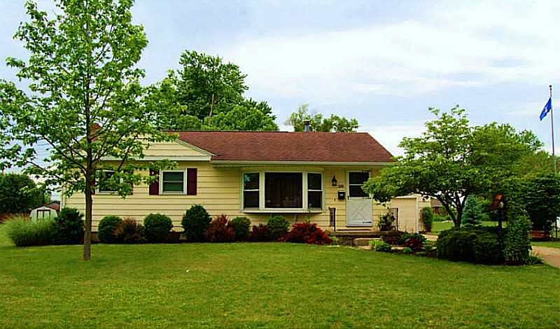 1st image of 326 Armand Dr