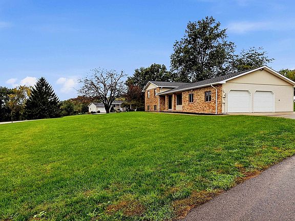 2nd image of 15153 Lore Oaks Ct