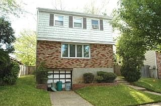 1st image of 10 Stanley Cir