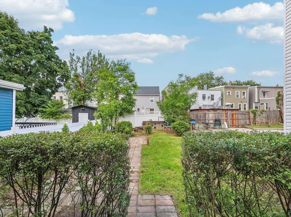 196 Clendenny Avenue image 23 of 26