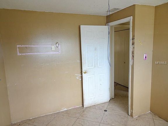 5th image of 1708 Carnegie Cir
