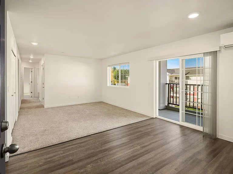 The Lake Apartments — Photo 5