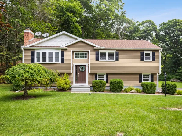 9 Oriole Court, Shelton, CT 06484