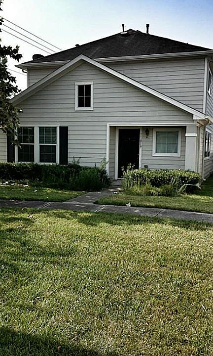 1st image of 11819 Chanteloup Dr