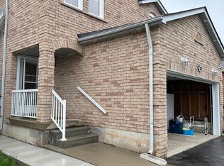 210 Ecclestone Dr, Brampton, ON L6X 3R1