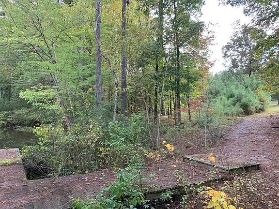 5th image of 4 Pine Top Dr