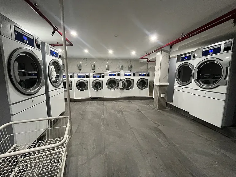 60 Clarkson Ave #4J — Photo 4