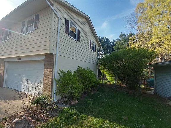 2nd image of 1311 E Allendale Dr