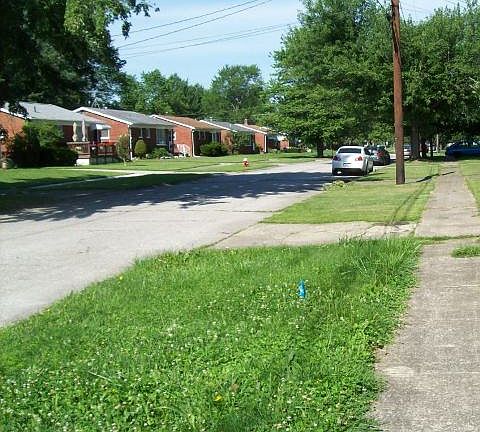 2nd image of 940 Livermore Ln