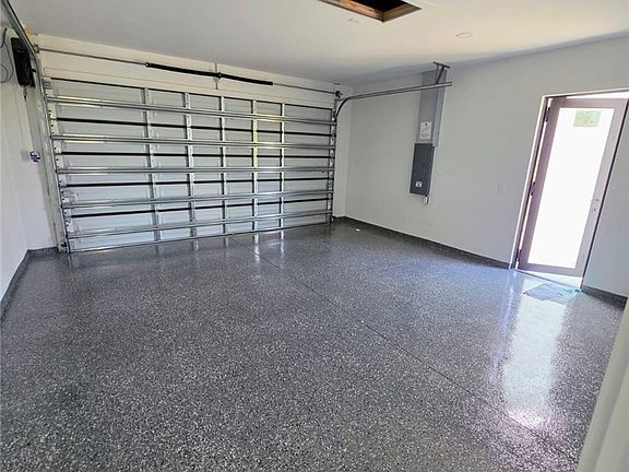 5th image of 779 Cashmere Ave