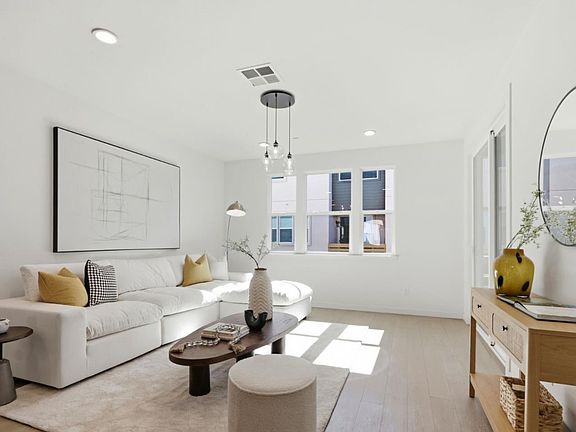 3rd image of 1963 Joshua Tree Cir