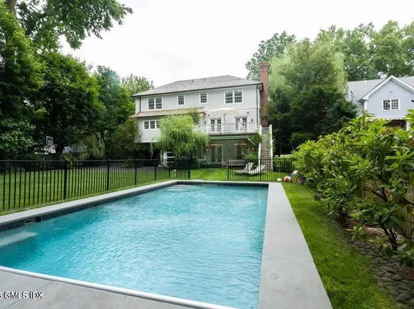 42 Breezemont Ave, Riverside, CT 06878