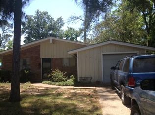 10423 Hollyglen Dr, Houston, TX 77016