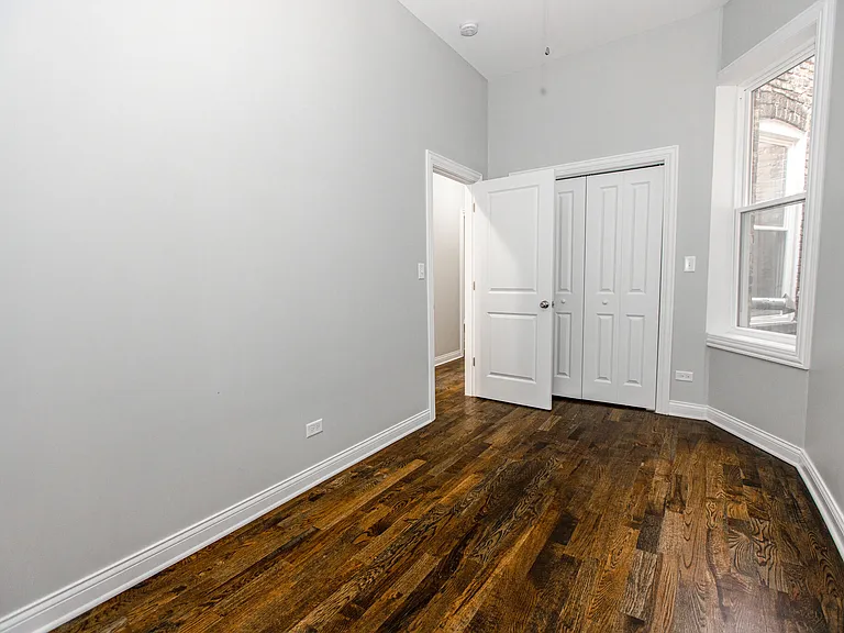 1644 N Kedzie Ave — Photo 8