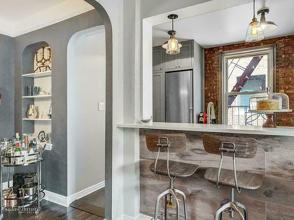 4th image of 44 Prospect Park W APT E8