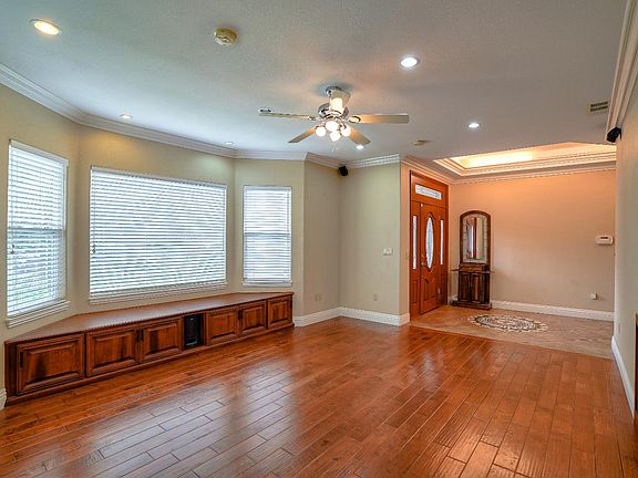 5th image of 3086 Humbolt Ave
