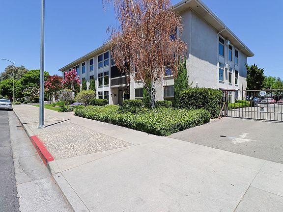 3rd image of 4747 Atherton Ave APT 3G