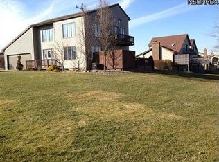 551 Shadydale Dr, Canfield, OH 44406