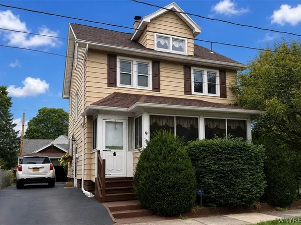 9 Norran Dr, Rochester, NY 14609