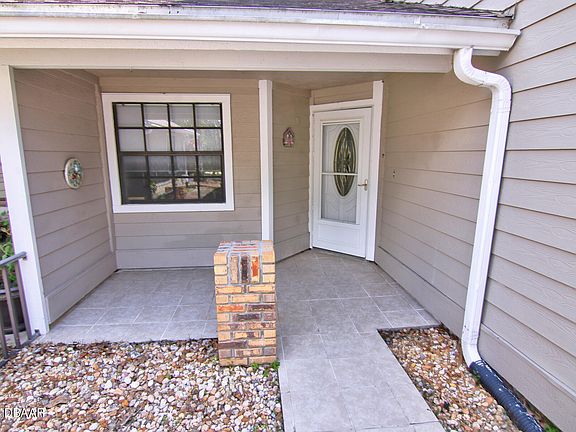 3rd image of 2033 Cornell Pl #17