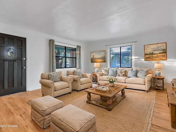 5th image of 233 Solano Dr NE #1
