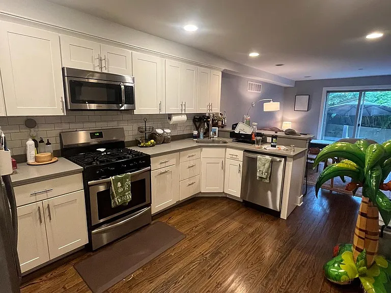 1824 Poplar St #1 — Photo 15