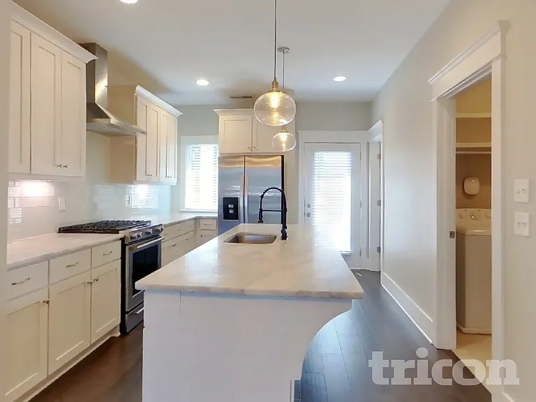 1248 Hillwood Private Cv — Photo 6