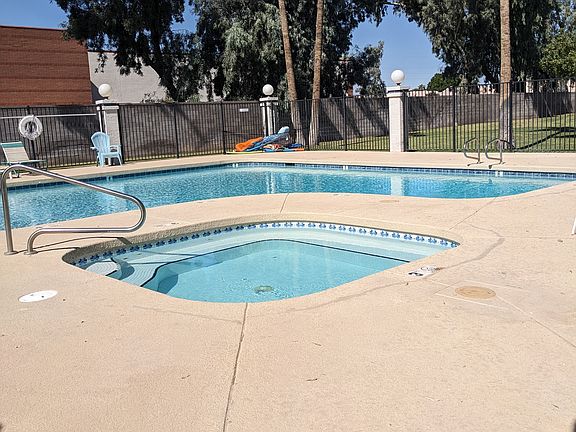 5th image of 3716 E University Dr Unit 2006